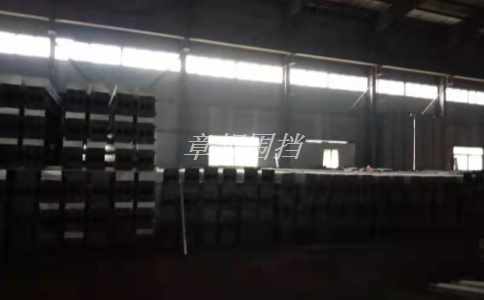 如何在地鐵圍擋施工期間對(duì)周邊環(huán)境和建筑物進(jìn)行保護(hù)？（地鐵圍擋施工期間的環(huán)境保護(hù)措施）