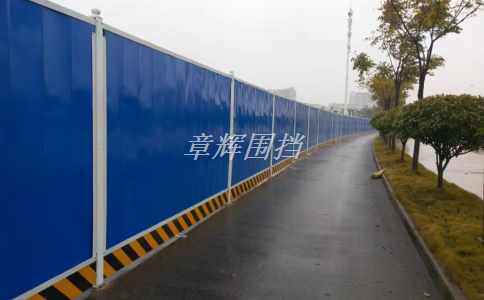 如何將地鐵圍擋與城市公共設(shè)施建設(shè)進行融合，實現(xiàn)共同發(fā)展？（探究地鐵圍擋與城市公共設(shè)施建設(shè)的融合發(fā)展策略）