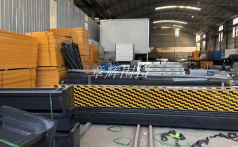 地鐵圍擋的維護成本是否低廉？